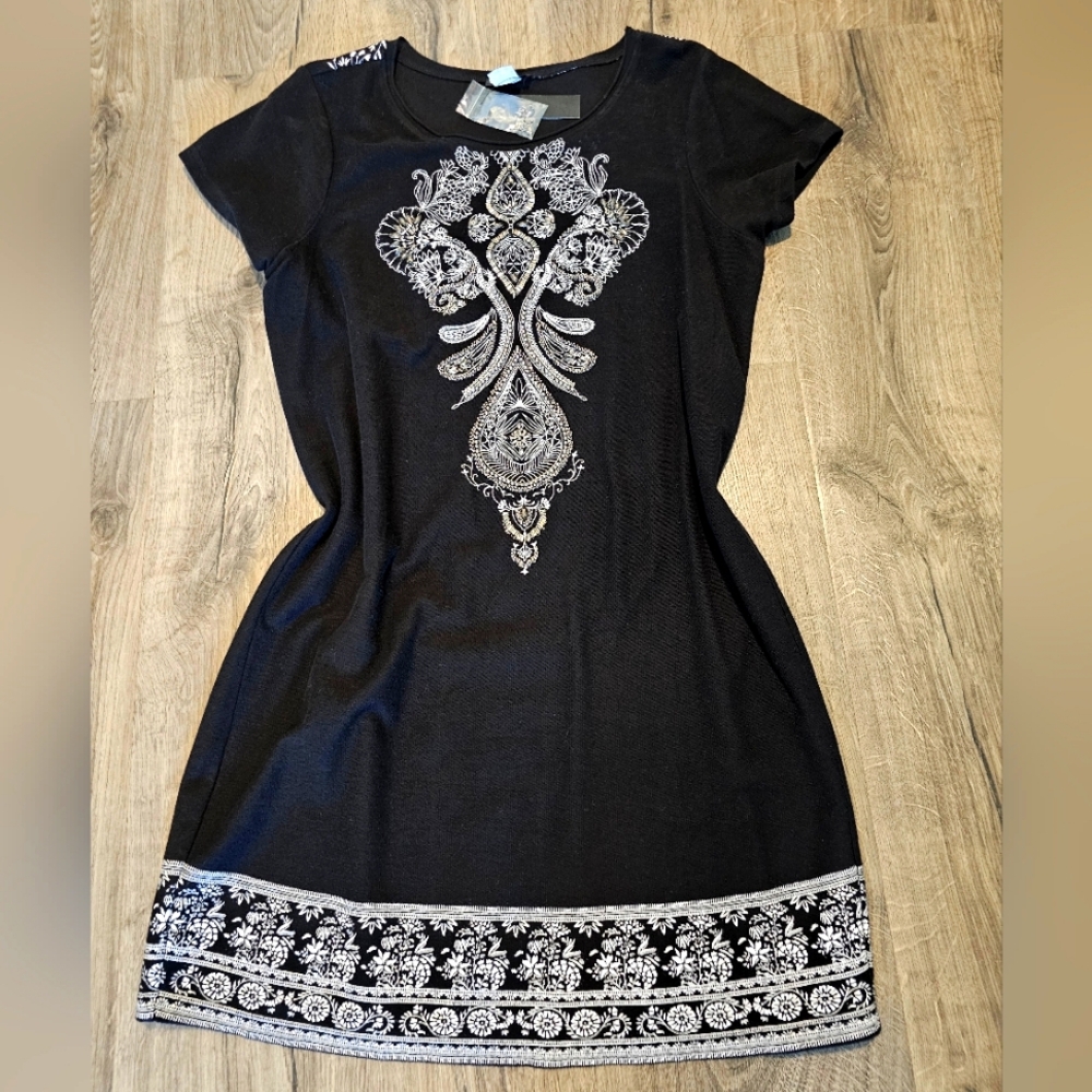 VENUS New w/ Tags Black Beaded Dress - Size M. Gorgeous detail